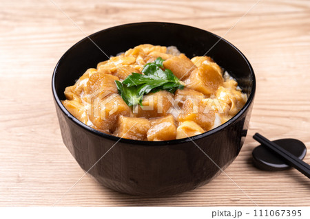 麩の卵とじ丼 麩の卵とじ丼 111067395