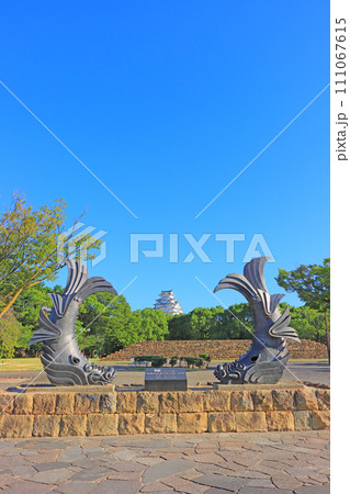 兵庫県姫路市、城見台公園から見た国宝姫路城の風景 兵庫県姫路市、城見台公園から見た国宝姫路城の風景 111067615