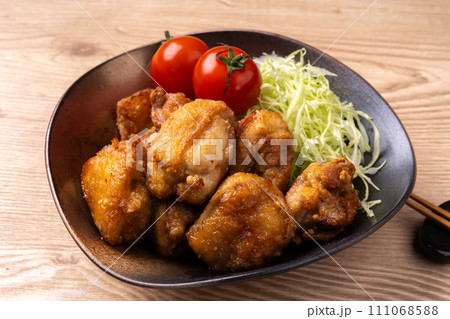鶏の唐揚げ 鶏の唐揚げ 111068588