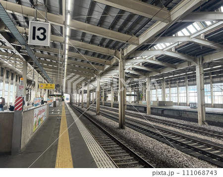 越後湯沢駅 新幹線ホーム 越後湯沢駅 新幹線ホーム 111068743