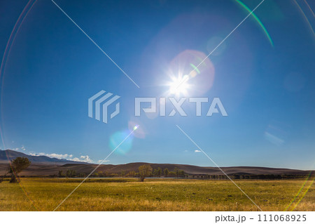 Sunrise over the mountains in the Altai Republic 111068925