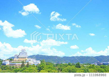 兵庫県姫路市、国宝姫路城の風景 兵庫県姫路市、国宝姫路城の風景 111068960