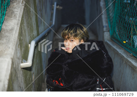 男性ポートレート写真集 SPEEDING 男性ポートレート写真集 SPEEDING Swipe right!⏩ モデル