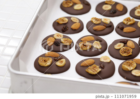 手作りチョコレート・マンディアン 手作りチョコレート・マンディアン 111071959