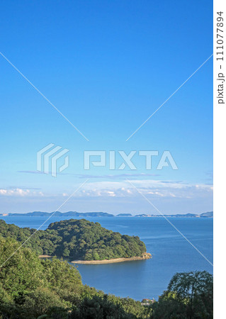 兵庫・赤穂市坂越 生島と坂越湾 111077894