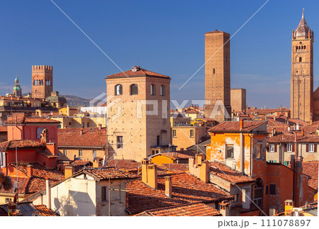 Old medieval towers above the city in Bologna. 111078897