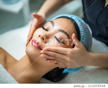 エステを受ける女性3　AI生成画像 111079548