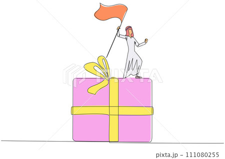 Single continuous line drawing of Arabian businessman standing on giant gift box raising flag. Businessman provide year-end bonuses to all employees. Business reward. One line vector illustration 111080255