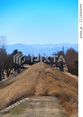 地元景観スポットからの眺め 冬景色 秩父山並 地元景観スポットからの眺め 冬景色 秩父山並 111080644