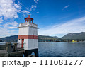 スタンレーパークの灯台　ノースバンクーバーを眺める 111081277
