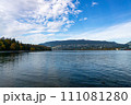 スタンレーパークからノースバンクーバーを眺める　自然と都市風景 111081280
