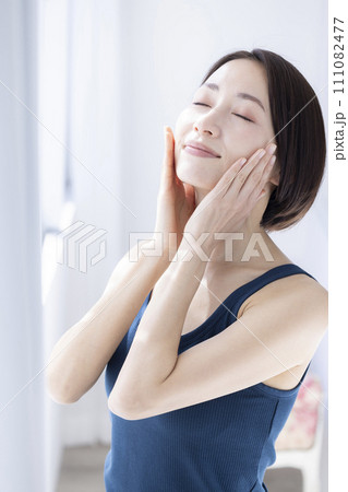 美しい女性 美しい女性 111082477