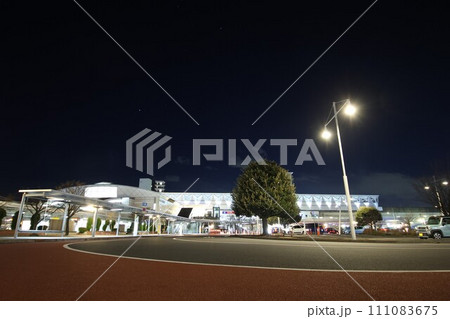 【関東鉄道・つくばエクスプレス】夜の守谷駅 111083675