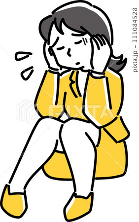頭を抱えて苦しむ女性 111084528
