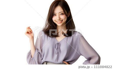 ポーズをとる若い女性 ポーズをとる若い女性 111084822