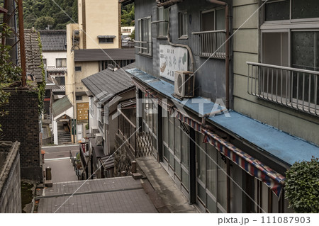 湯村温泉の町並 111087903