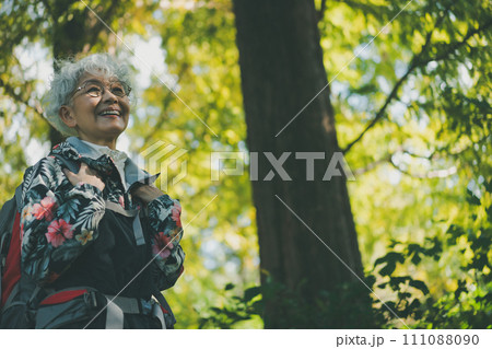 アクティブシニア 111088090