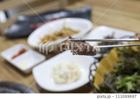 Korean beef raw sirloin bbq 111089697