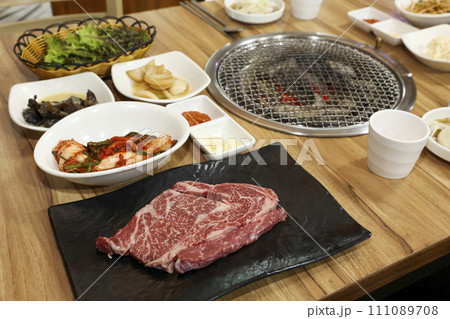 Korean beef raw sirloin bbq 111089708