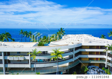 ホテルから見た海 111091848