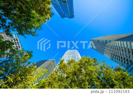 日本の東京都市景観 本日開業の虎ノ門ヒルズステーションタワーやビル群などを望む＝令和5年10月6日 111092183