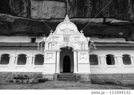 Golden Temple buddhist caves - Dambulla, Sri Lanka 111094132