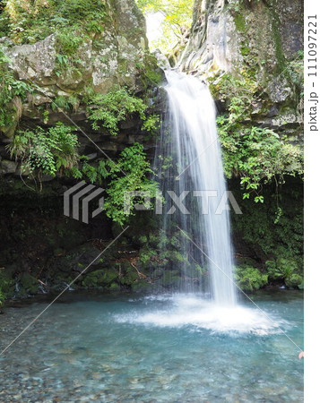 静岡県　陣馬の滝 111097221