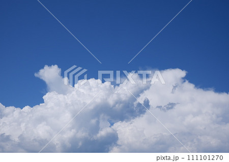 白い雲と空 白い雲と空 111101270