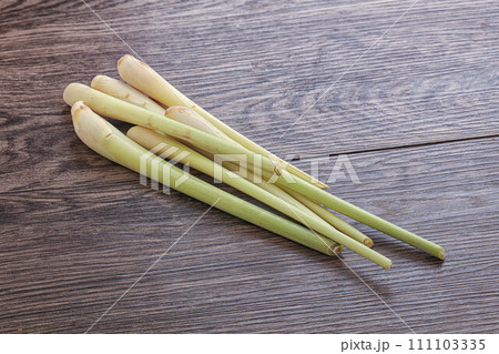 Raw lemongrass stem aroma for cooking Raw lemongrass stem aroma for cooking 111103335