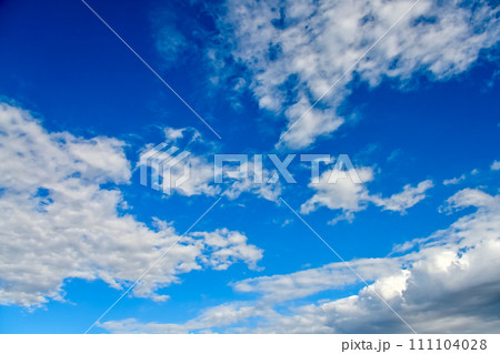 青空と白い雲 青空と白い雲 111104028