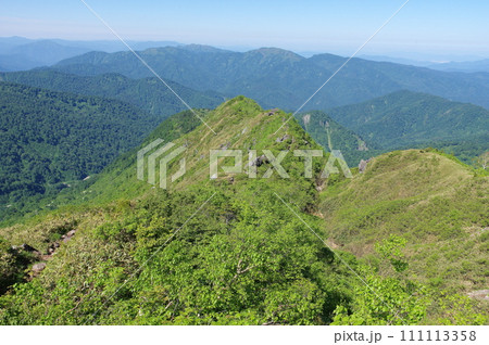 白山観光新道　仙人窟の尾根 111113358