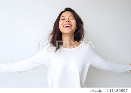 幸せそうな女性6　AI生成画像 111120897