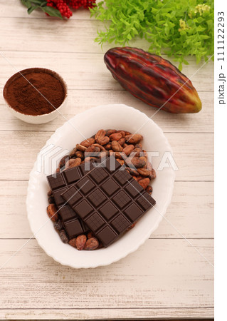 チョコレートとカカオビーンズ チョコレートとカカオビーンズ 111122293