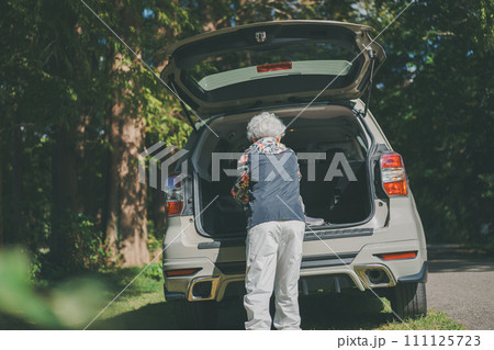 アクティブシニア 111125723