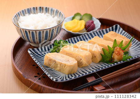 家庭料理 焼きたての玉子焼き 111128342