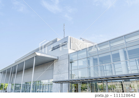 北海道札幌市　様々なイベントが行われる快晴の札幌コンベンションセンター 111128642