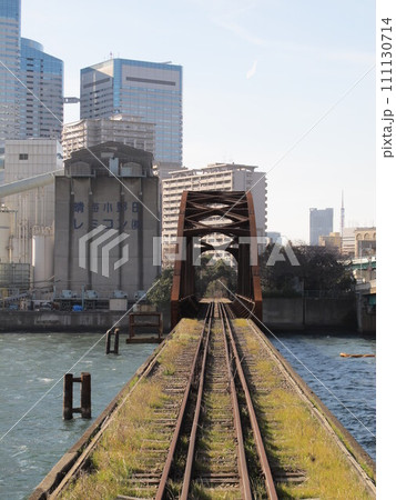 東京都中央区晴海の晴海橋梁 (旧晴海鉄道橋)の風景 111130714