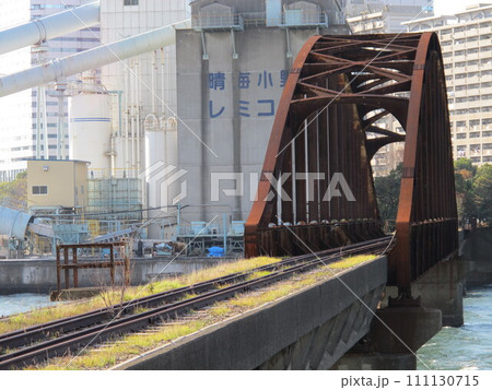 東京都中央区晴海の晴海橋梁 (旧晴海鉄道橋)の風景 111130715