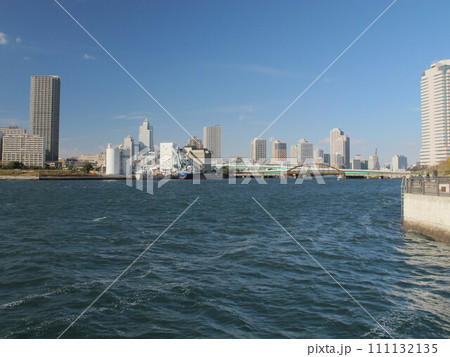 東京都中央区晴海の晴海橋梁 (旧晴海鉄道橋)の風景 東京都中央区晴海の晴海橋梁 (旧晴海鉄道橋)の風景 111132135