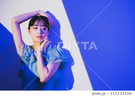 ファッションモデル 111133106