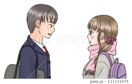 いい雰囲気で見つめあう男子高生と女子高生カップル いい雰囲気で見つめあう男子高生と女子高生カップル 111133475