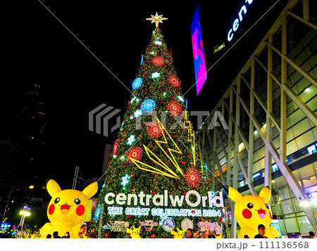 タイ・バンコク・セントラルワールドの夜景 タイ・バンコク・セントラルワールドの夜景 111136568