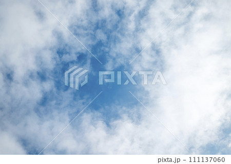 冬の空 青空 イメージ 【東京都】 冬の空 青空 イメージ 【東京都】 111137060