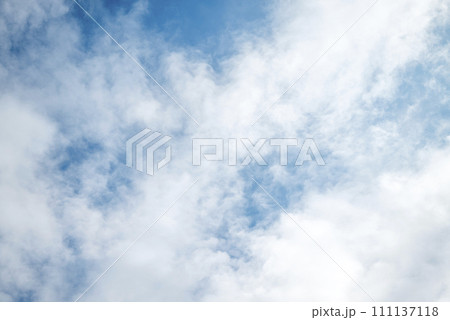 冬の空 青空 イメージ 【東京都】 111137118
