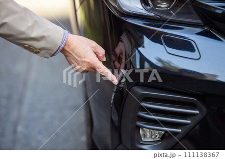 自動車 バンパー 傷 自動車 バンパー 傷 111138367