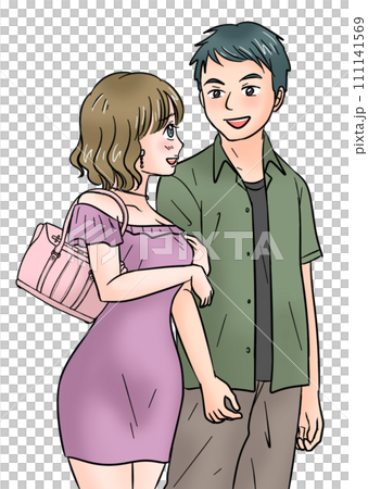 浮気（不倫）をしている男女カップルが腕を組んで歩いている 111141569