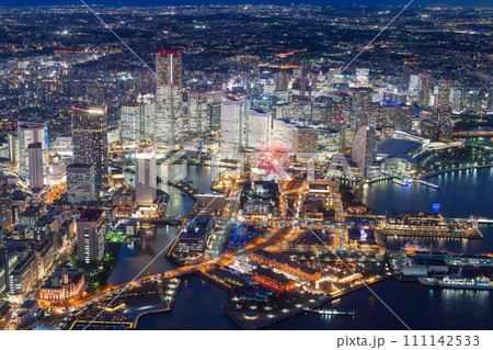 横浜夜景）みなとみらいのマジックアワーの絶景 空撮の写真素材