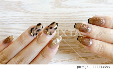 おしゃれなアニマルネイル 111143595