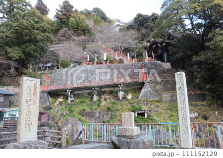 竹生島桟橋から眺める宝厳寺、唐門方面の景色 111152129
