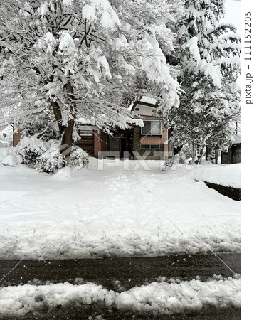 雪国の朝の風景 雪国の朝の風景 111152205